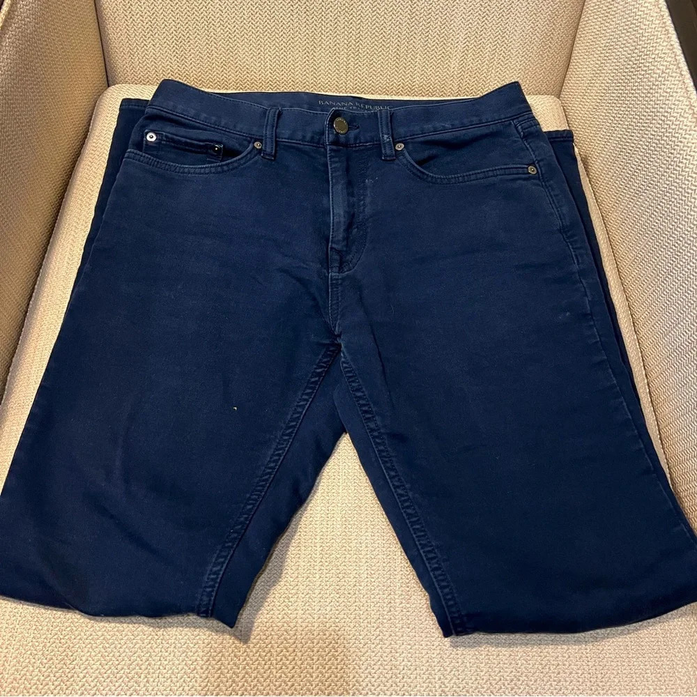 Banana Republic size 30 x 30 Travelers slim jeans
